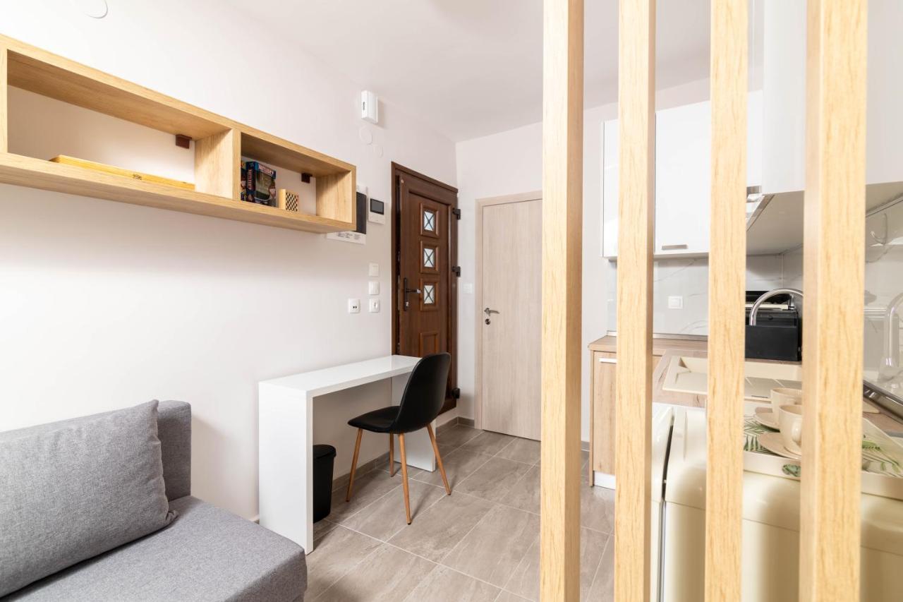 Apartment F & B Collection- 360 View Tiny Penthouse Thessaloniki